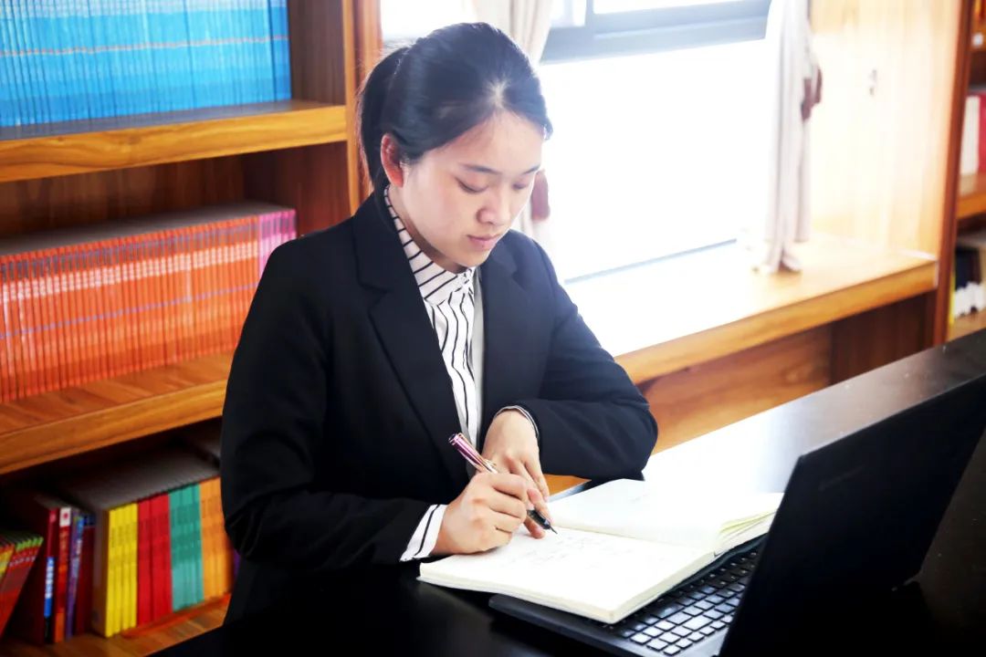 刘曼:点亮中考巅峰的圆梦人
